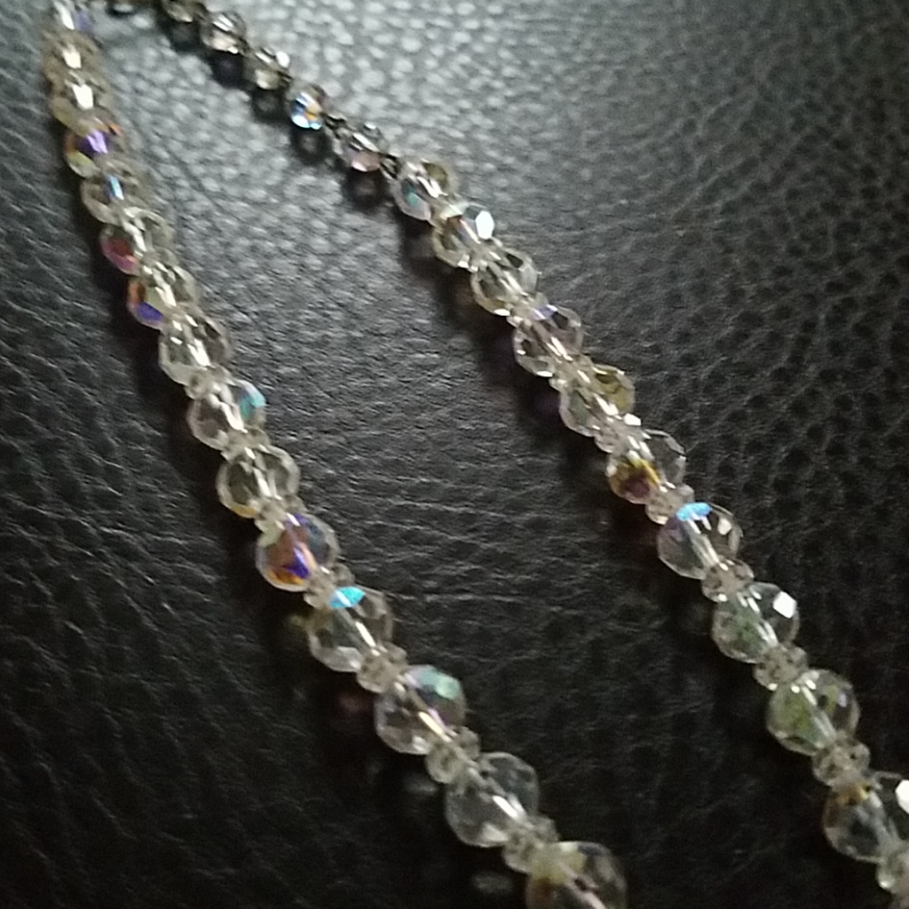 Vtg Laguna Crystal Necklace 16$
